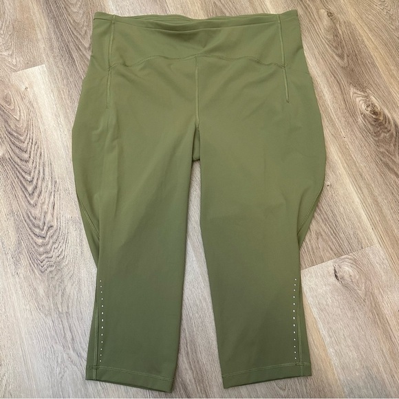 Lululemon Swift Speed High-Rise Crop 21"
Bronze Green size 20 - Picture 2 of 11